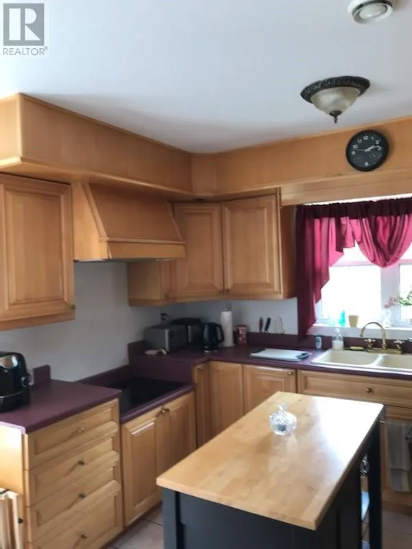 2 Barrows Road