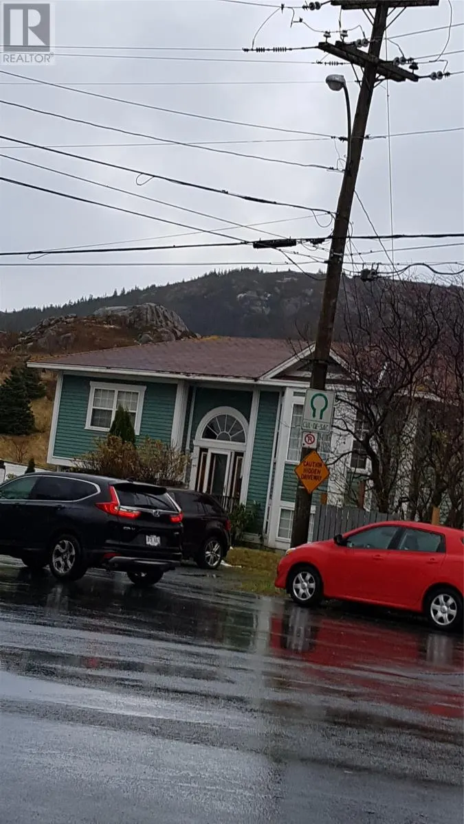 2 Barrows Road
