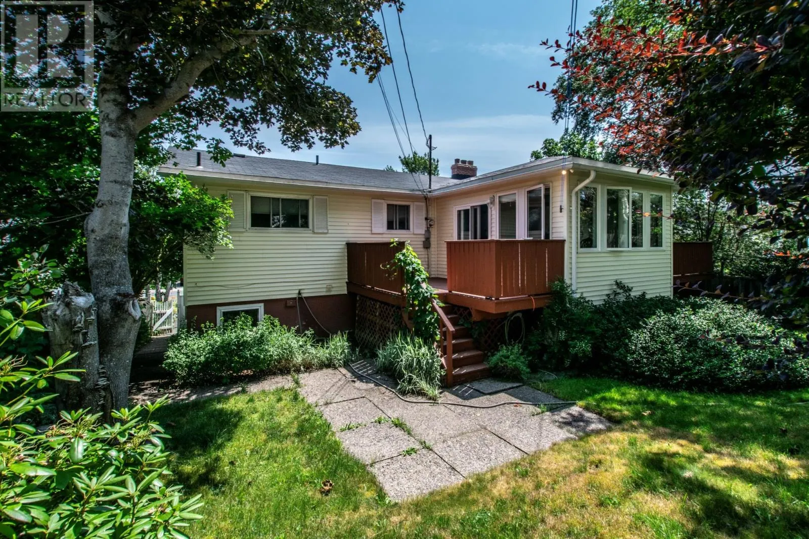 10 Yellowknife Street