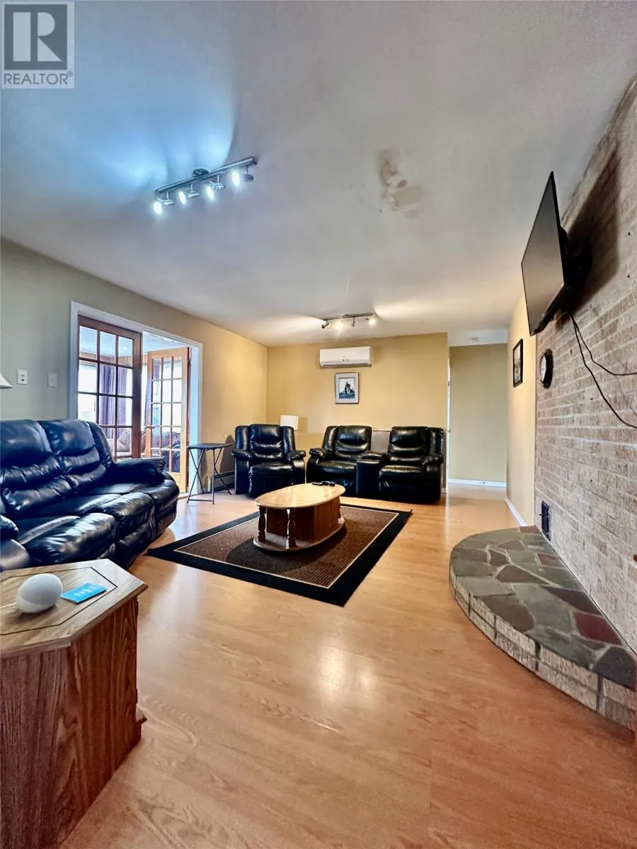 3 Corkum Place