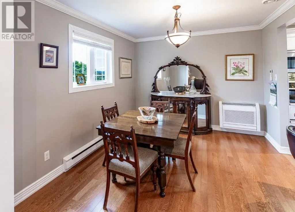 43 Stirling Crescent