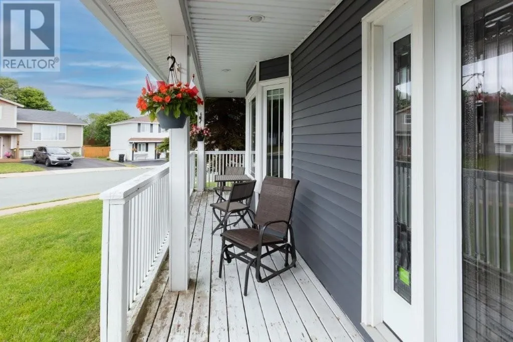 43 Stirling Crescent