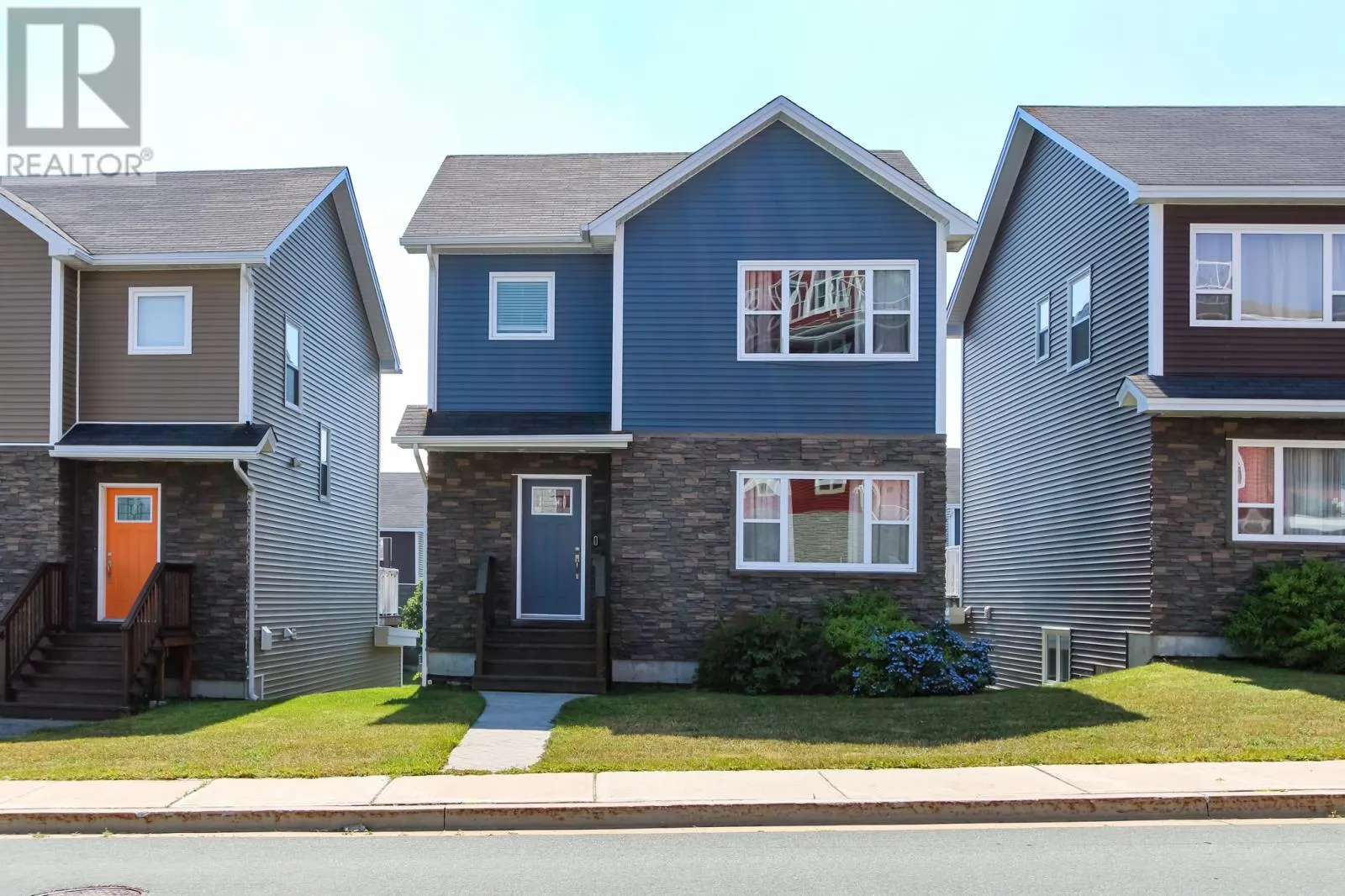 6 Augusta Court