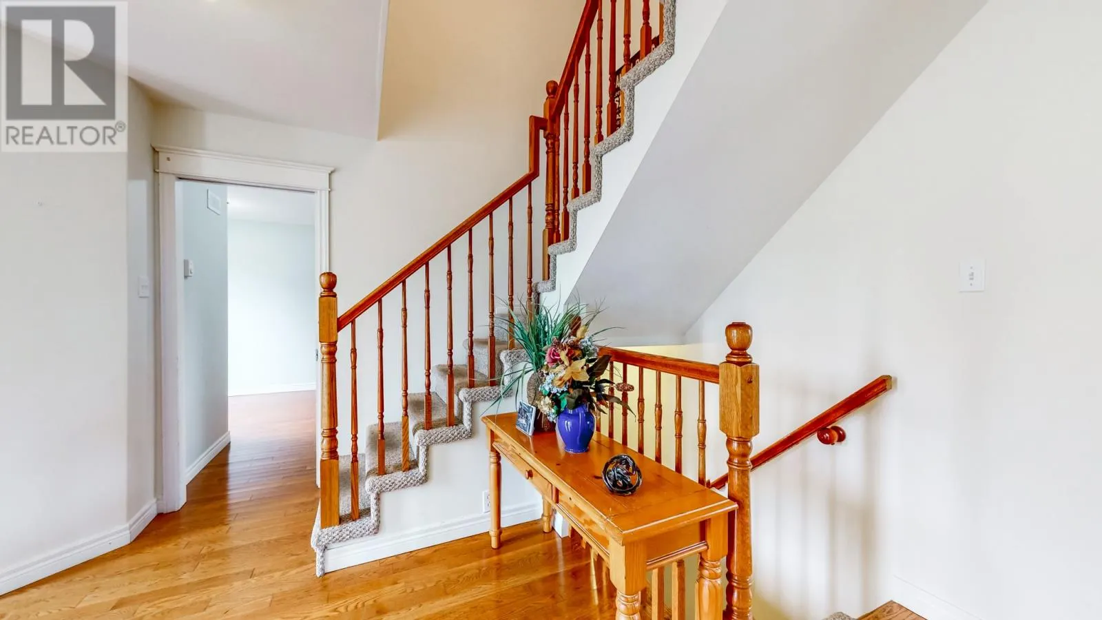 21 OAKLEY Place
