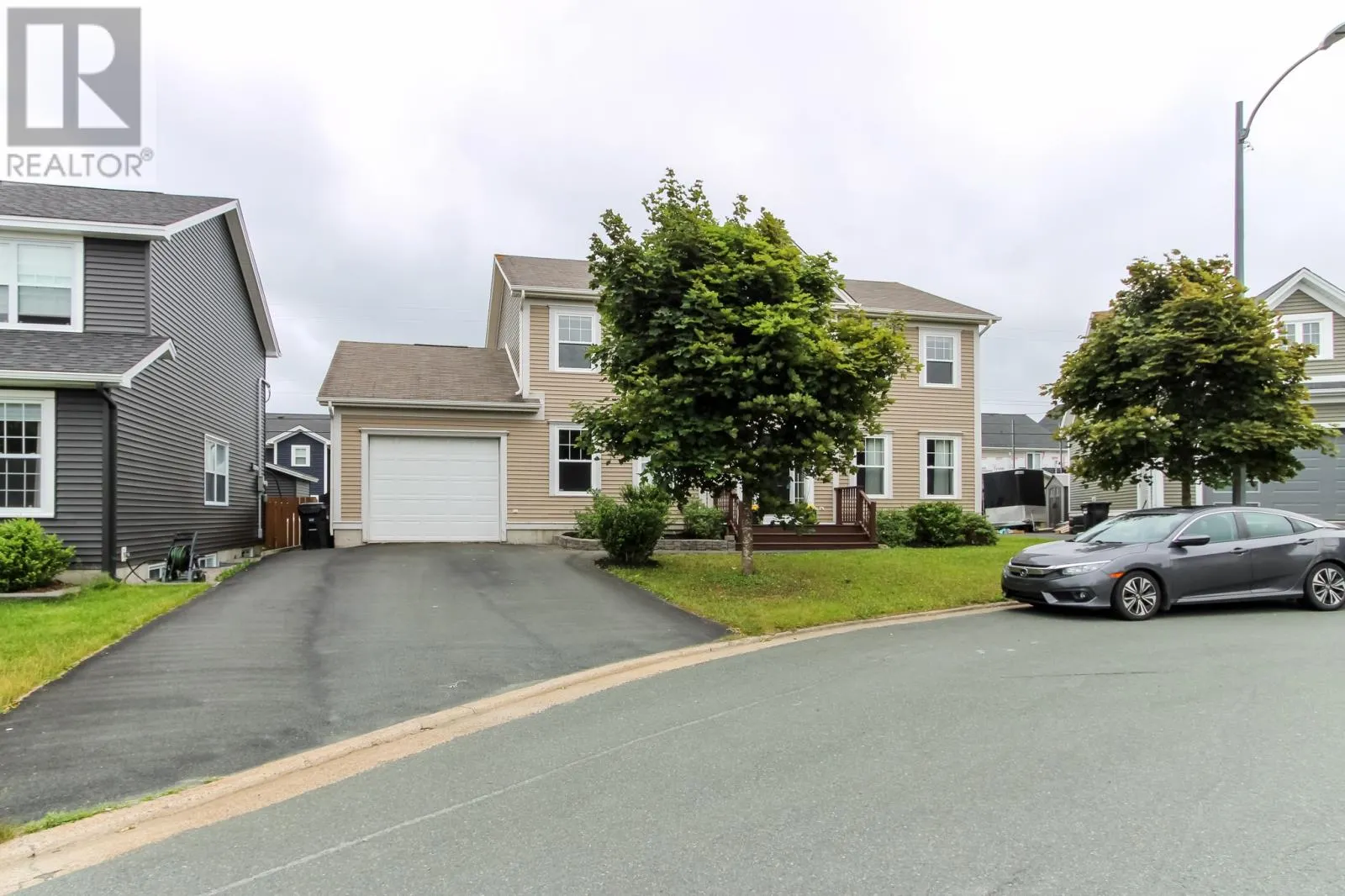 21 OAKLEY Place
