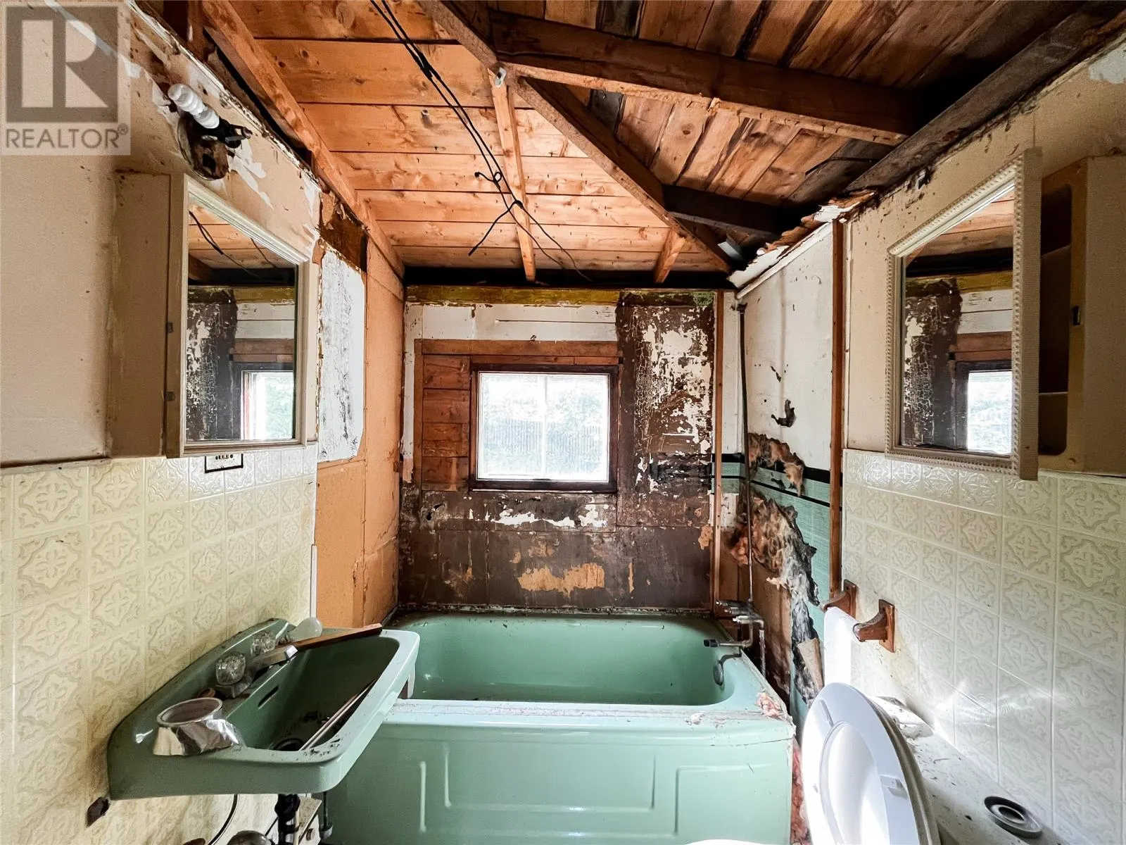 2644 Topsail Road