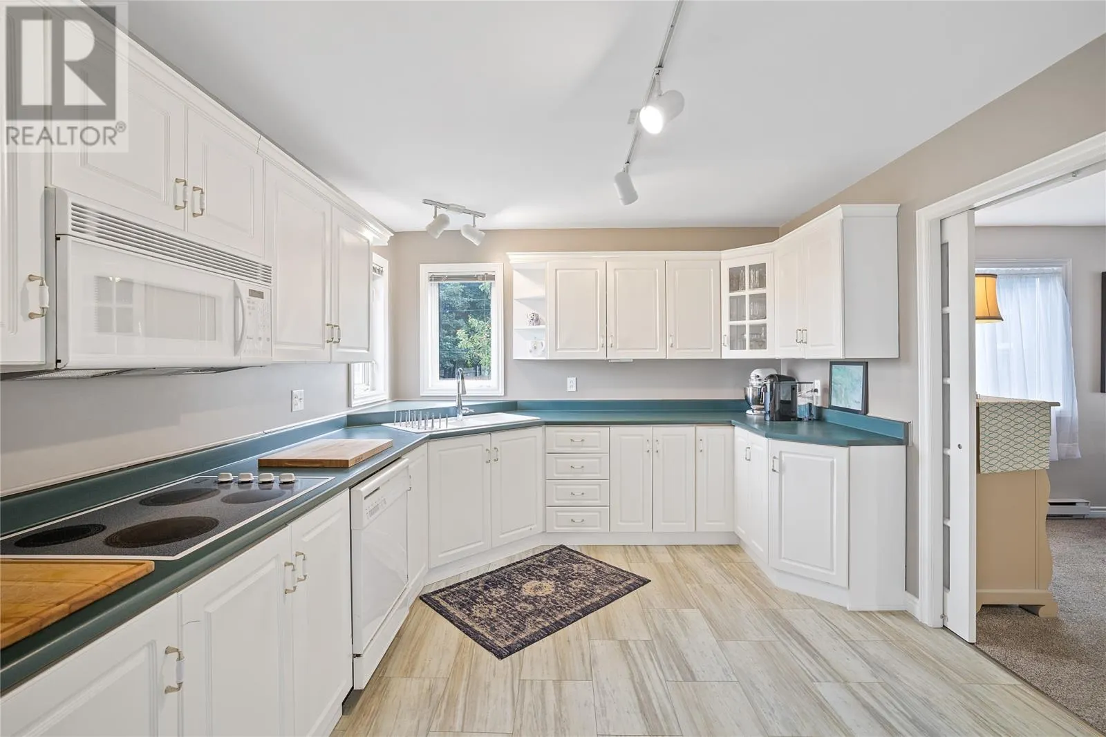 33 Mountbatten Drive