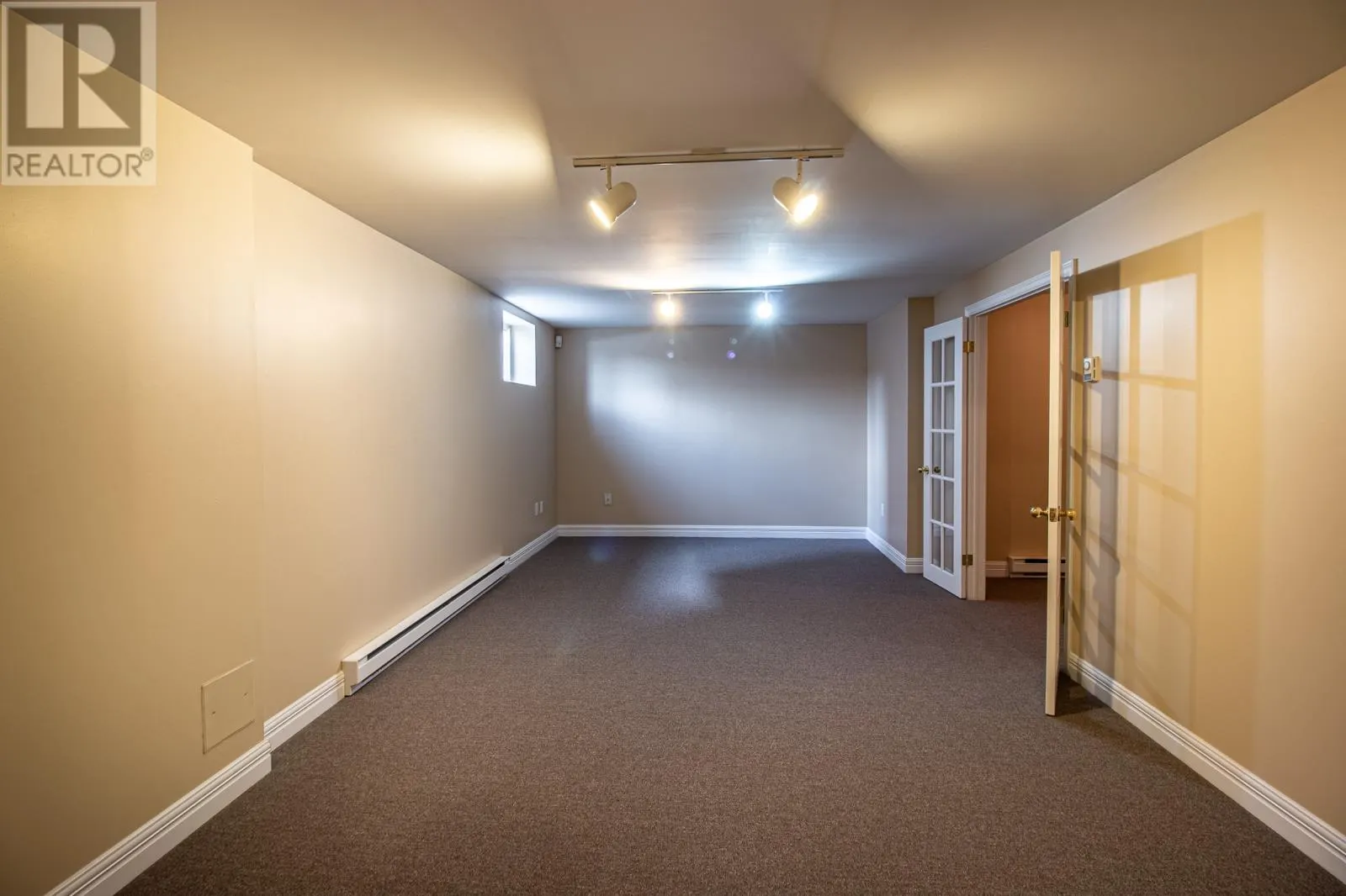 33 Mountbatten Drive