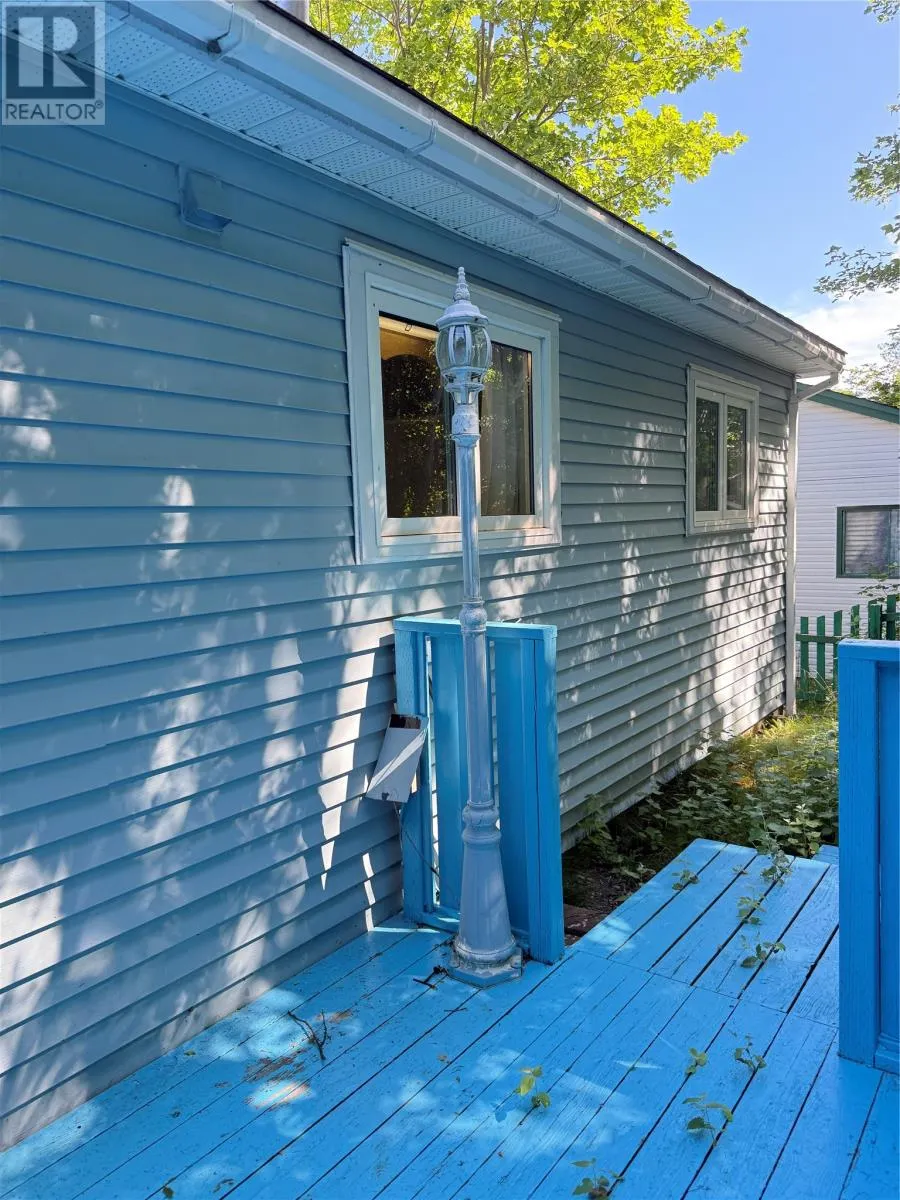 4 Davidson Place