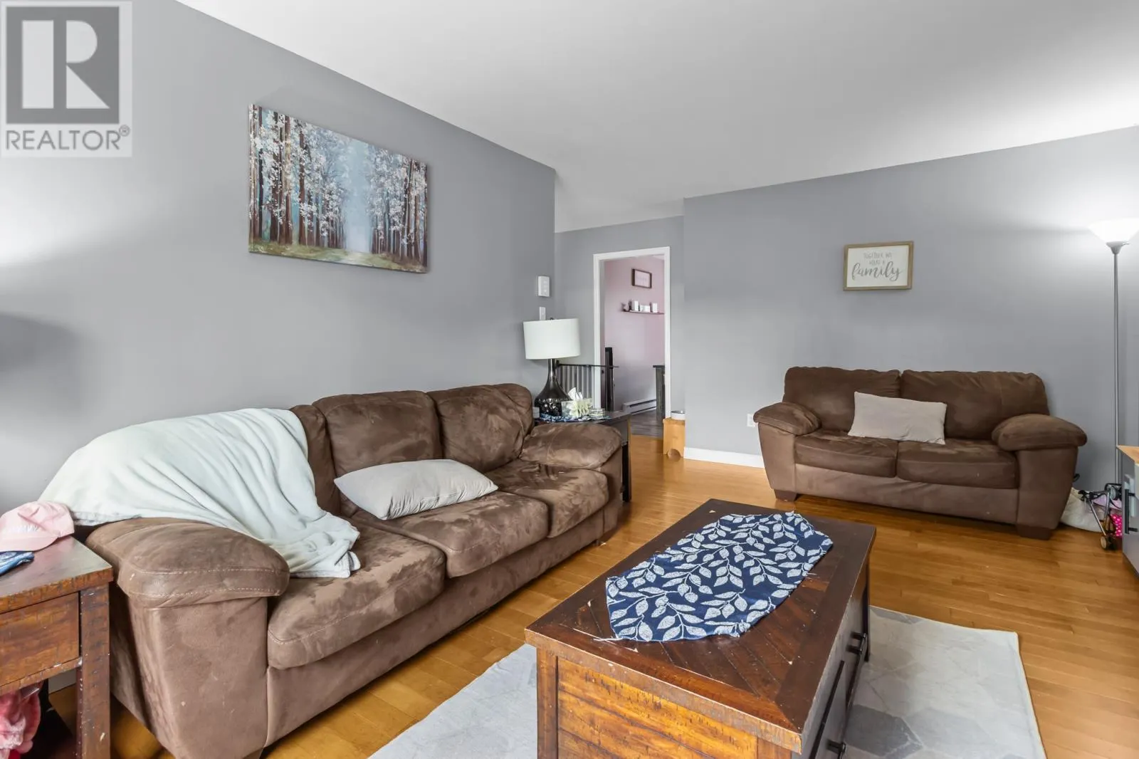 6 Grandy Crescent