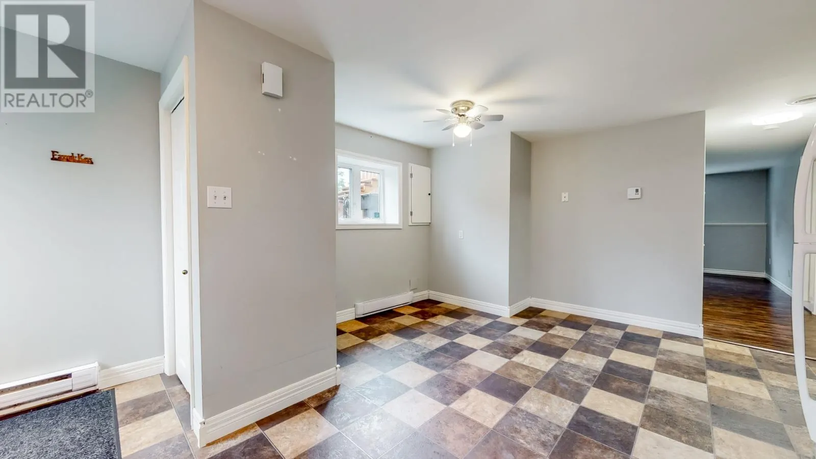 14 Amber Place
