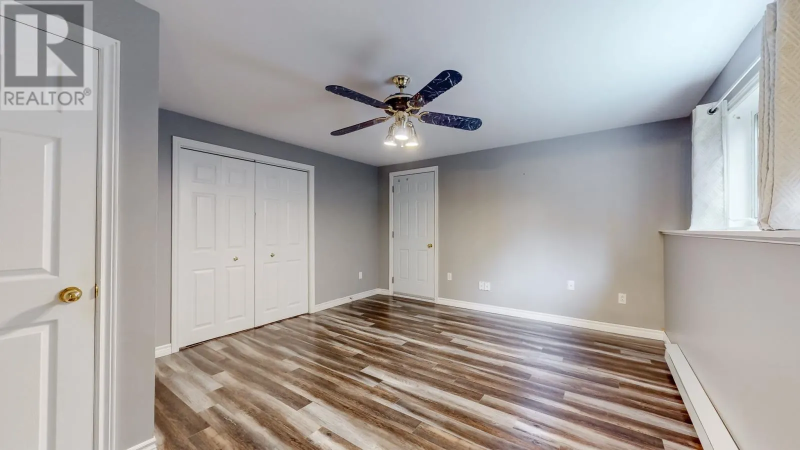 14 Amber Place