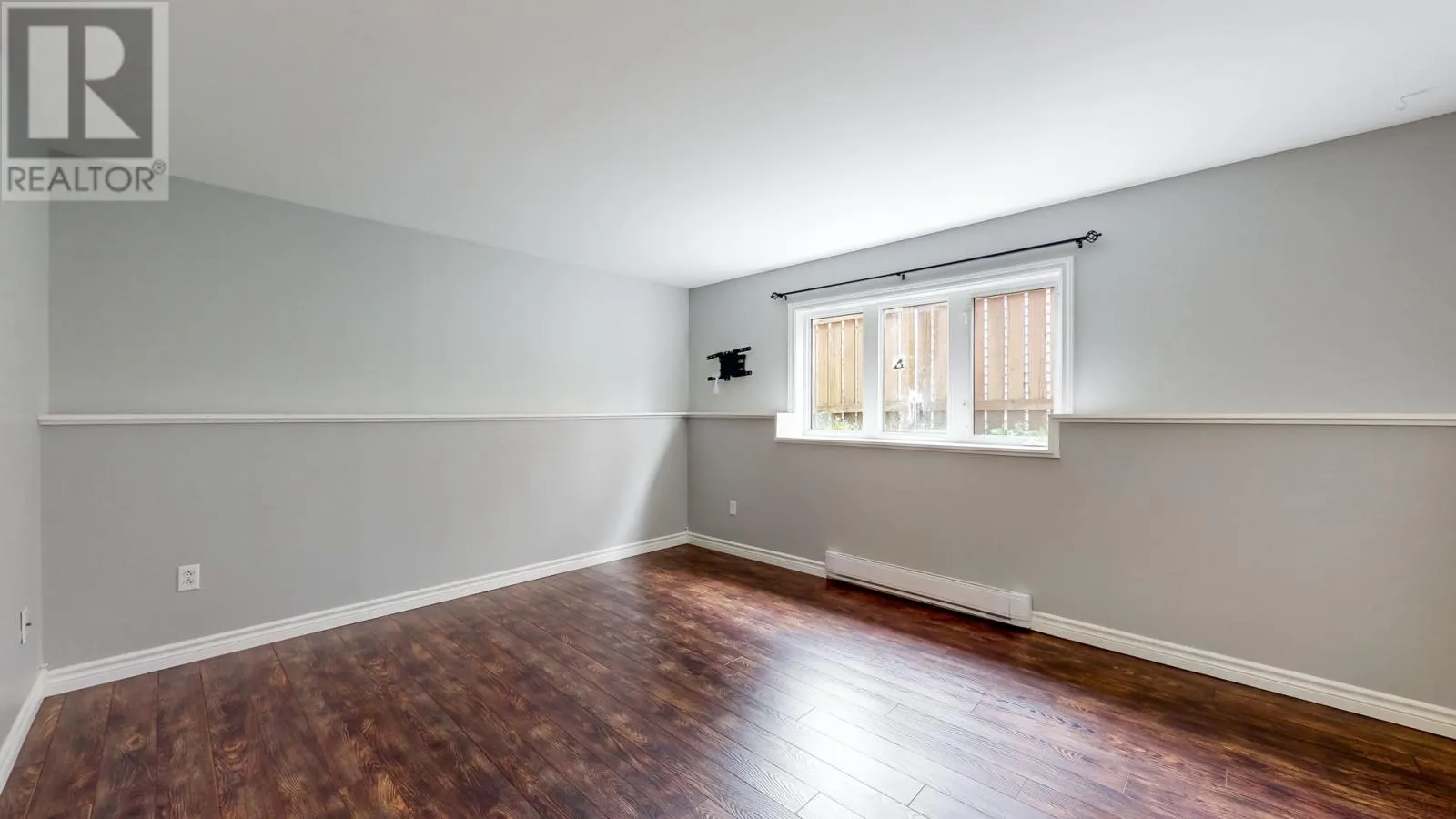 14 Amber Place