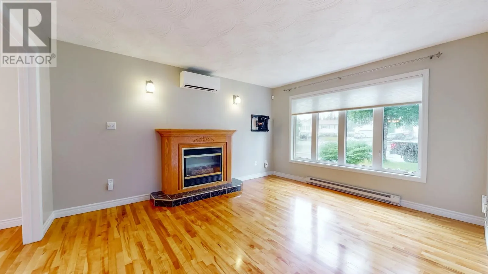 14 Amber Place