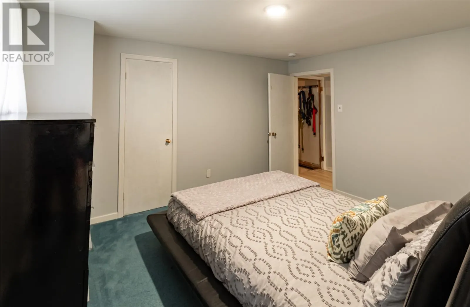 143 Logy Bay Road