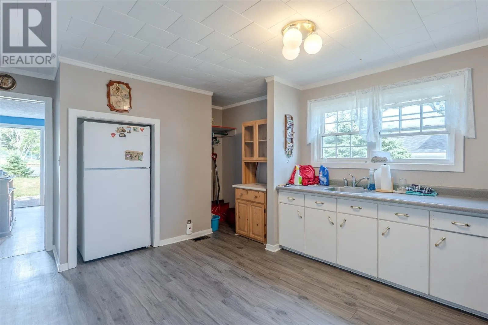 141 Groves Road