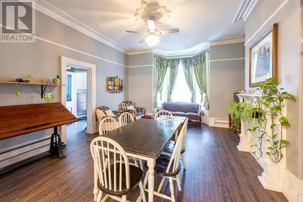 122 Military Road