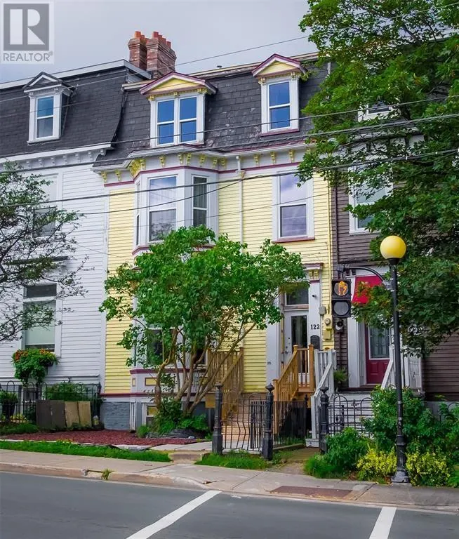122 Military Road