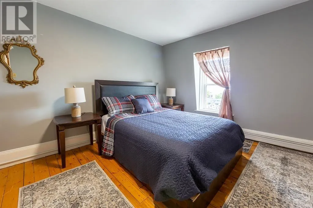 122 Military Road