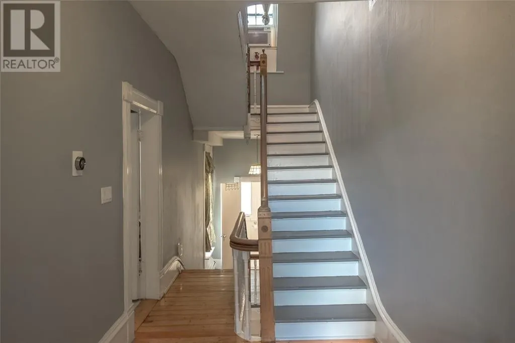 122 Military Road