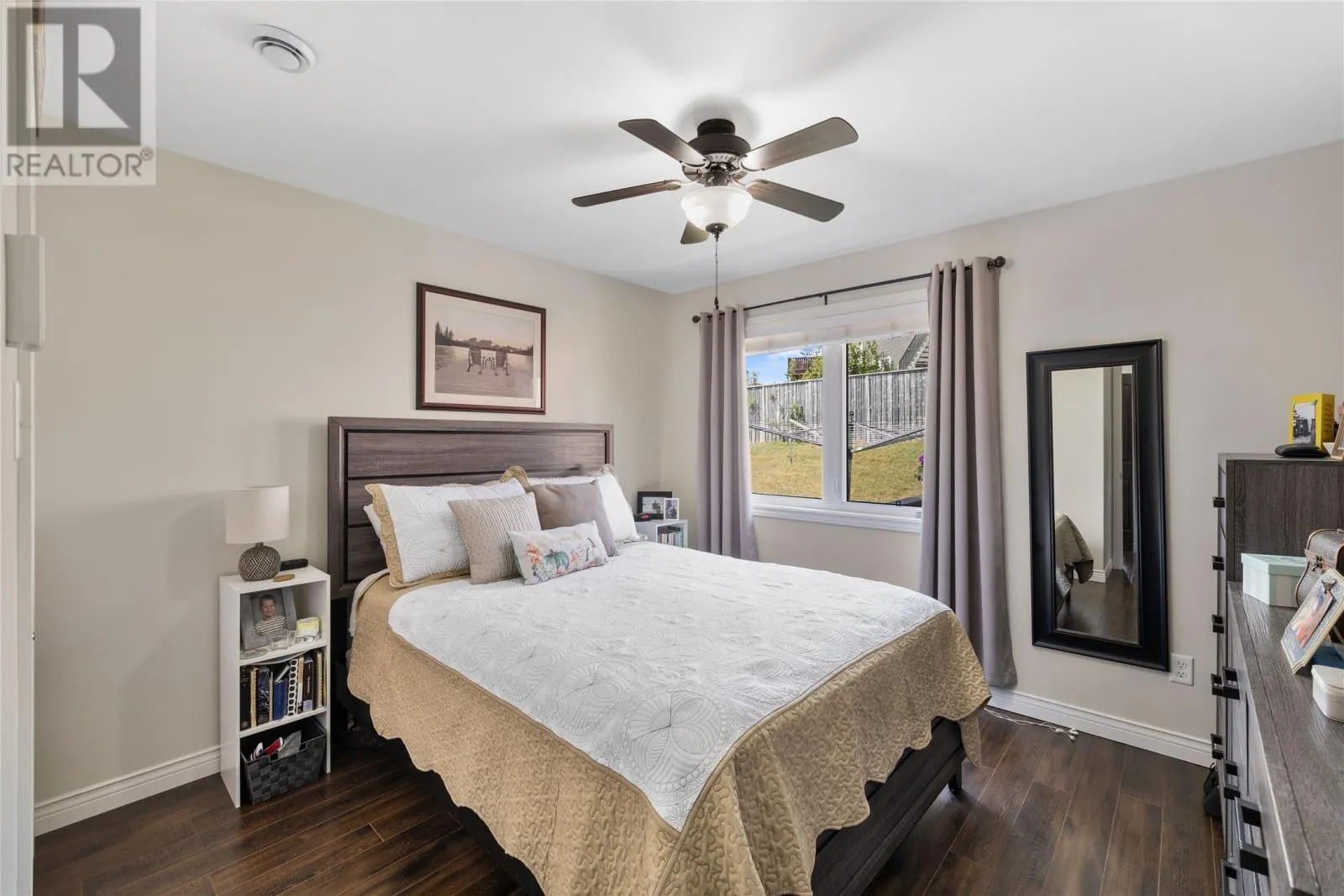 25 Michaelangelo Place