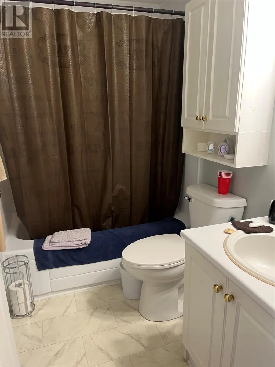 48 Pasadena Crescent Unit#207, #207