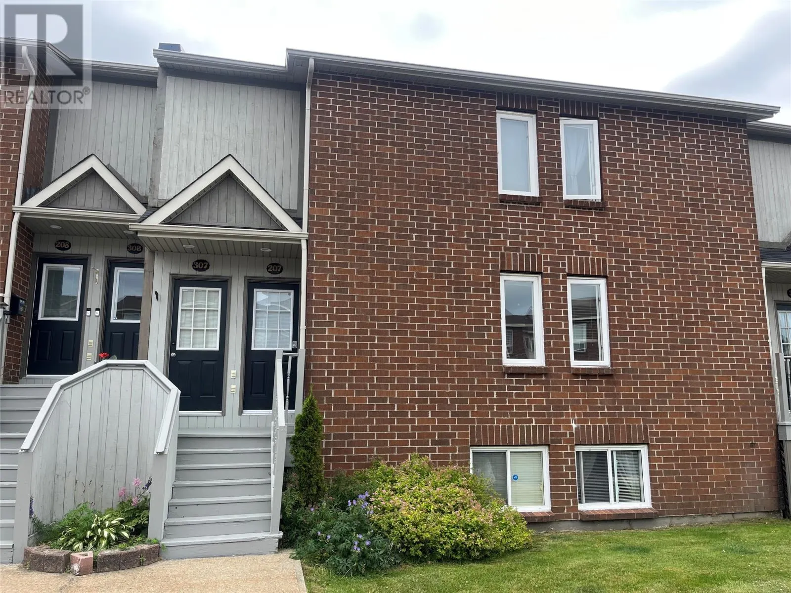 48 Pasadena Crescent Unit#207, #207