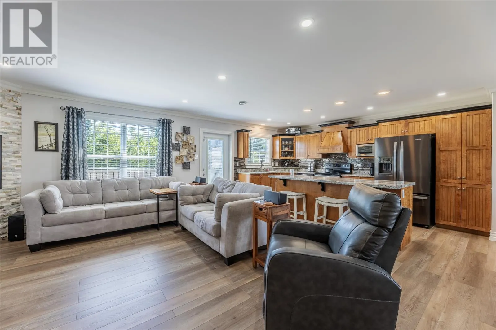 4 Ivydale Place