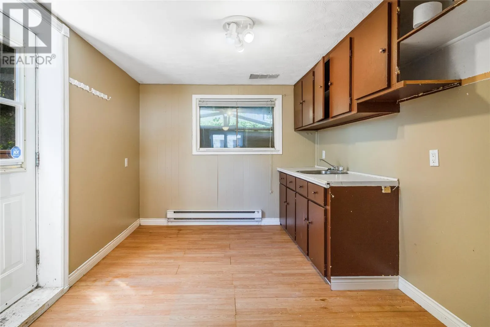 13 Municipal Avenue