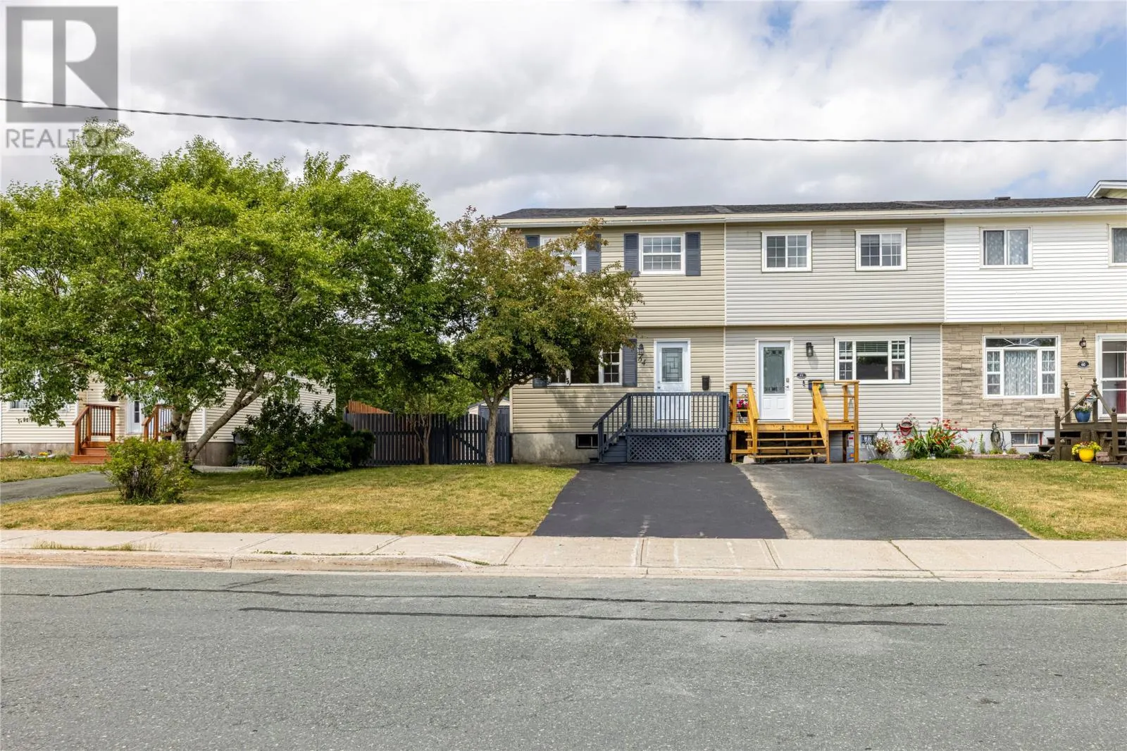 64 Lindbergh Crescent