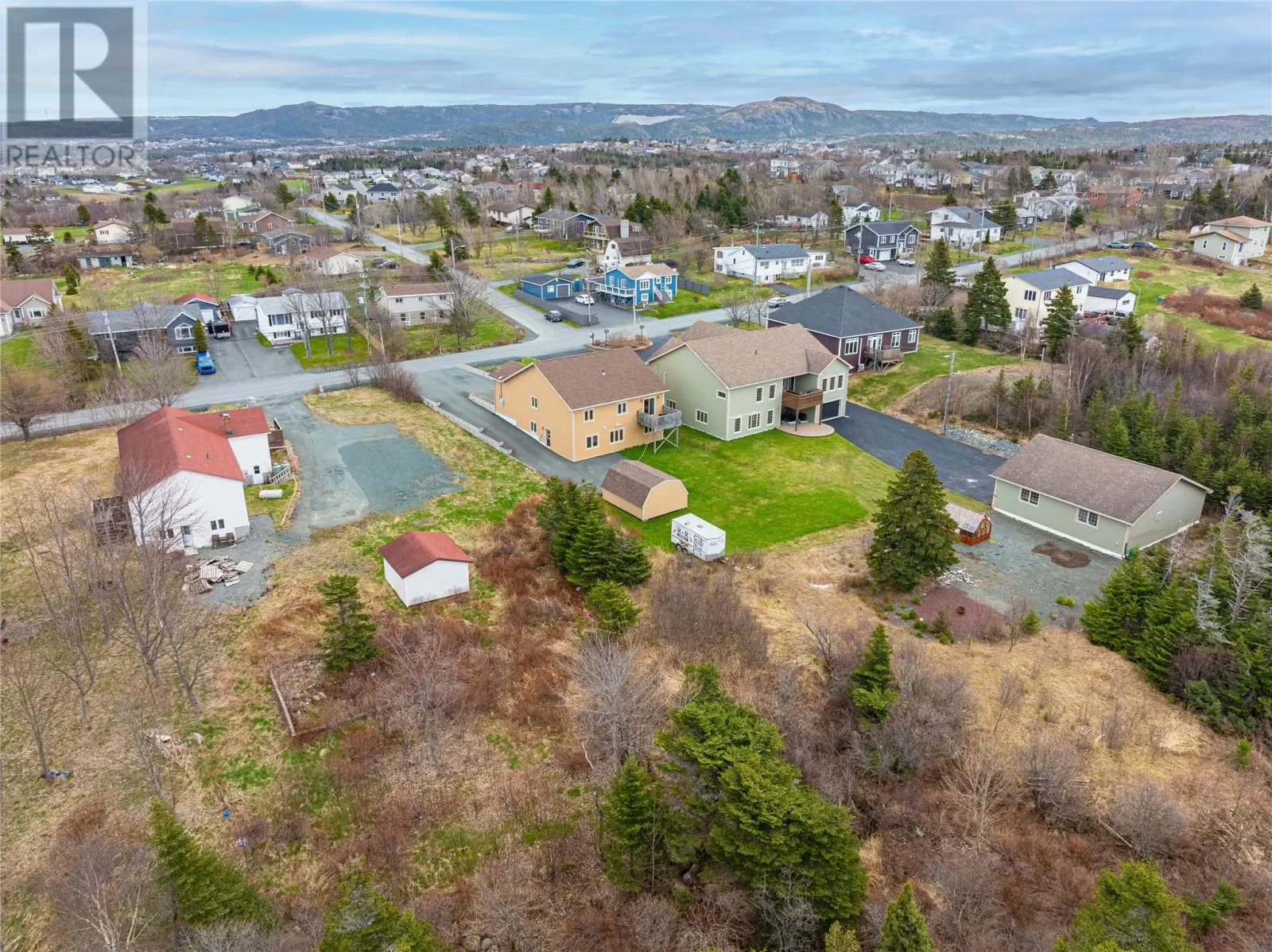 68 Middle Bight Road