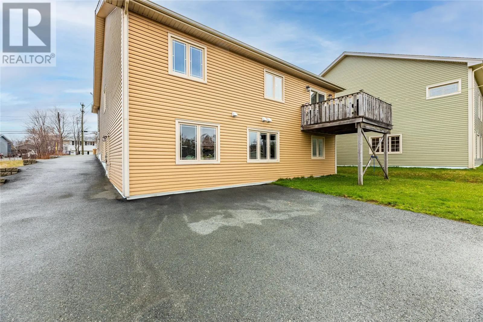 68 Middle Bight Road