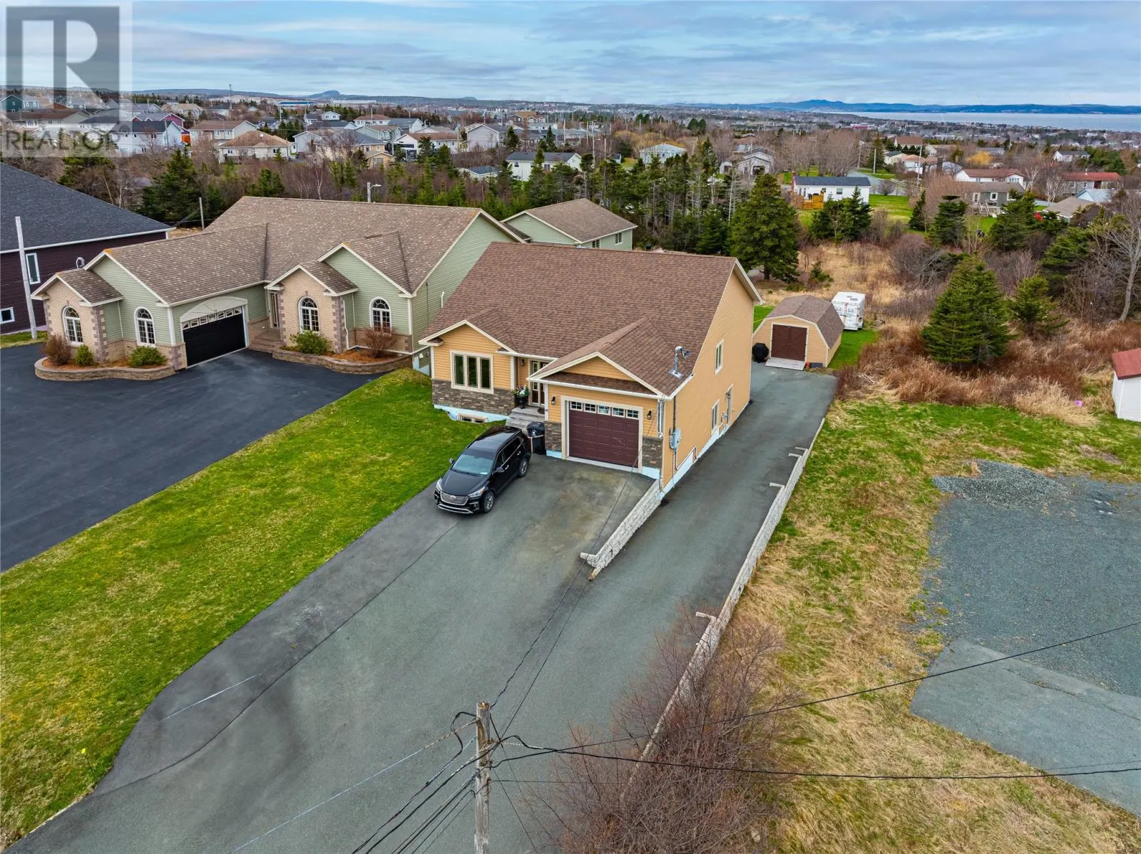 68 Middle Bight Road