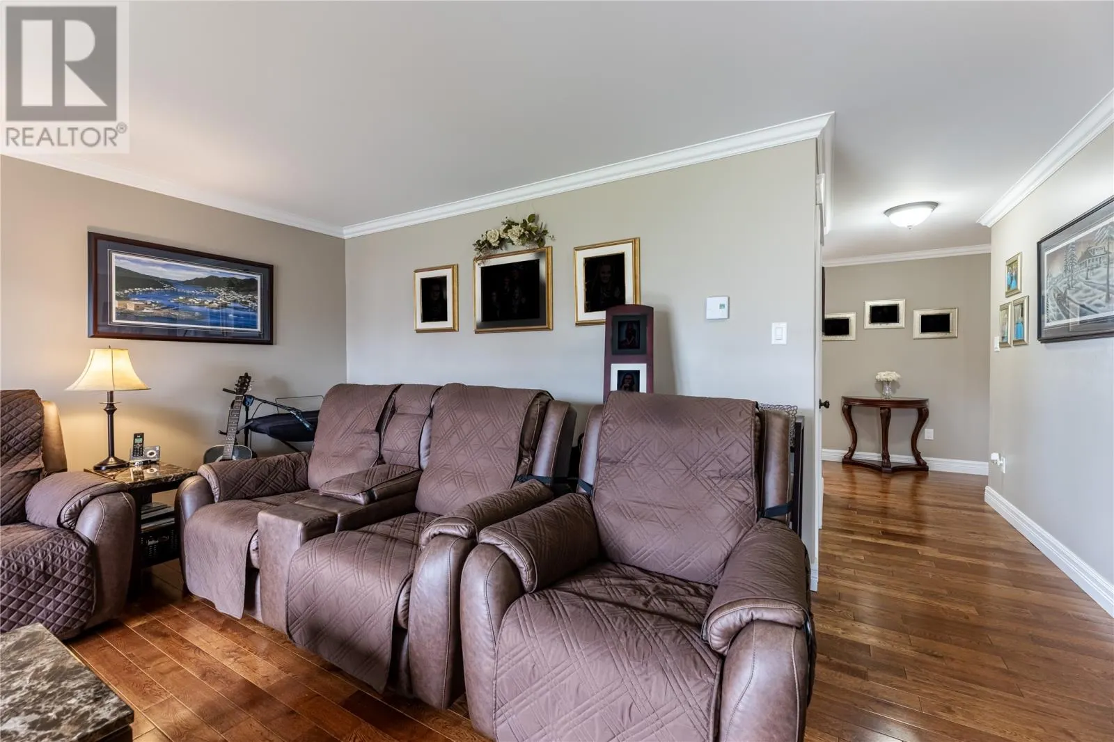 68 Middle Bight Road