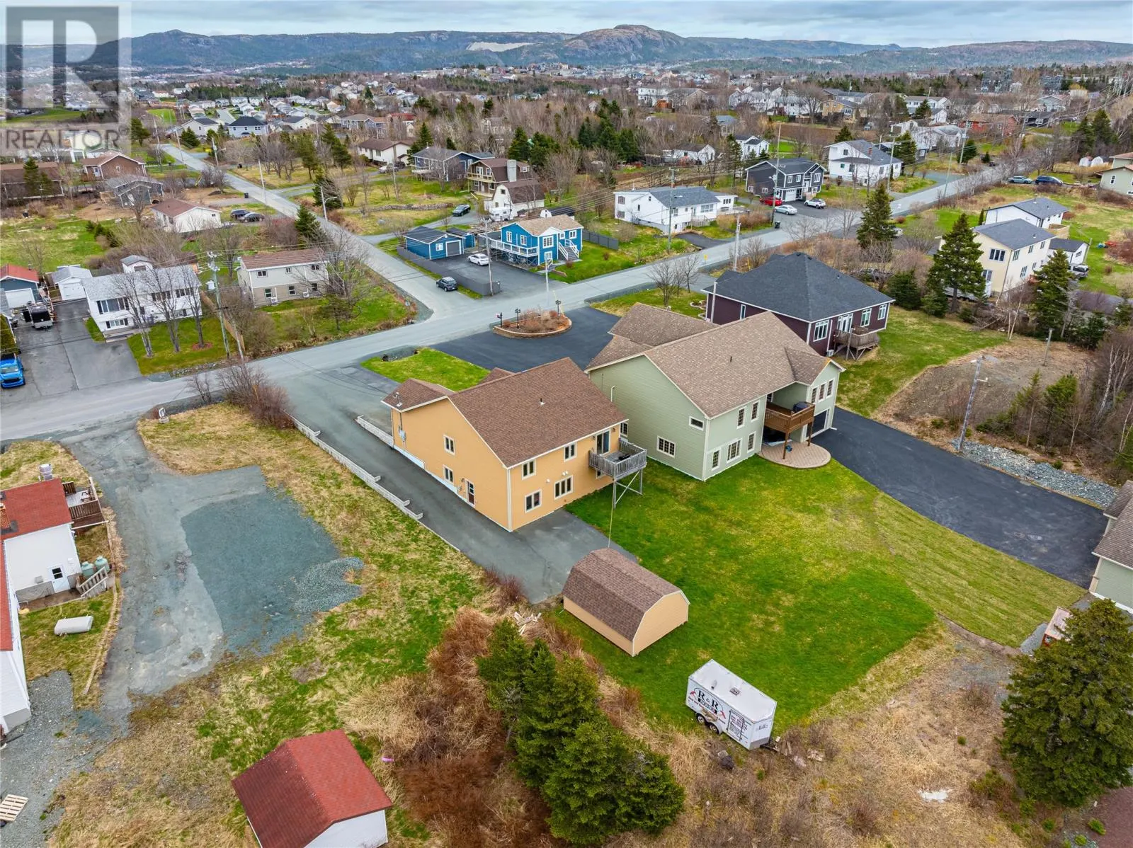 68 Middle Bight Road