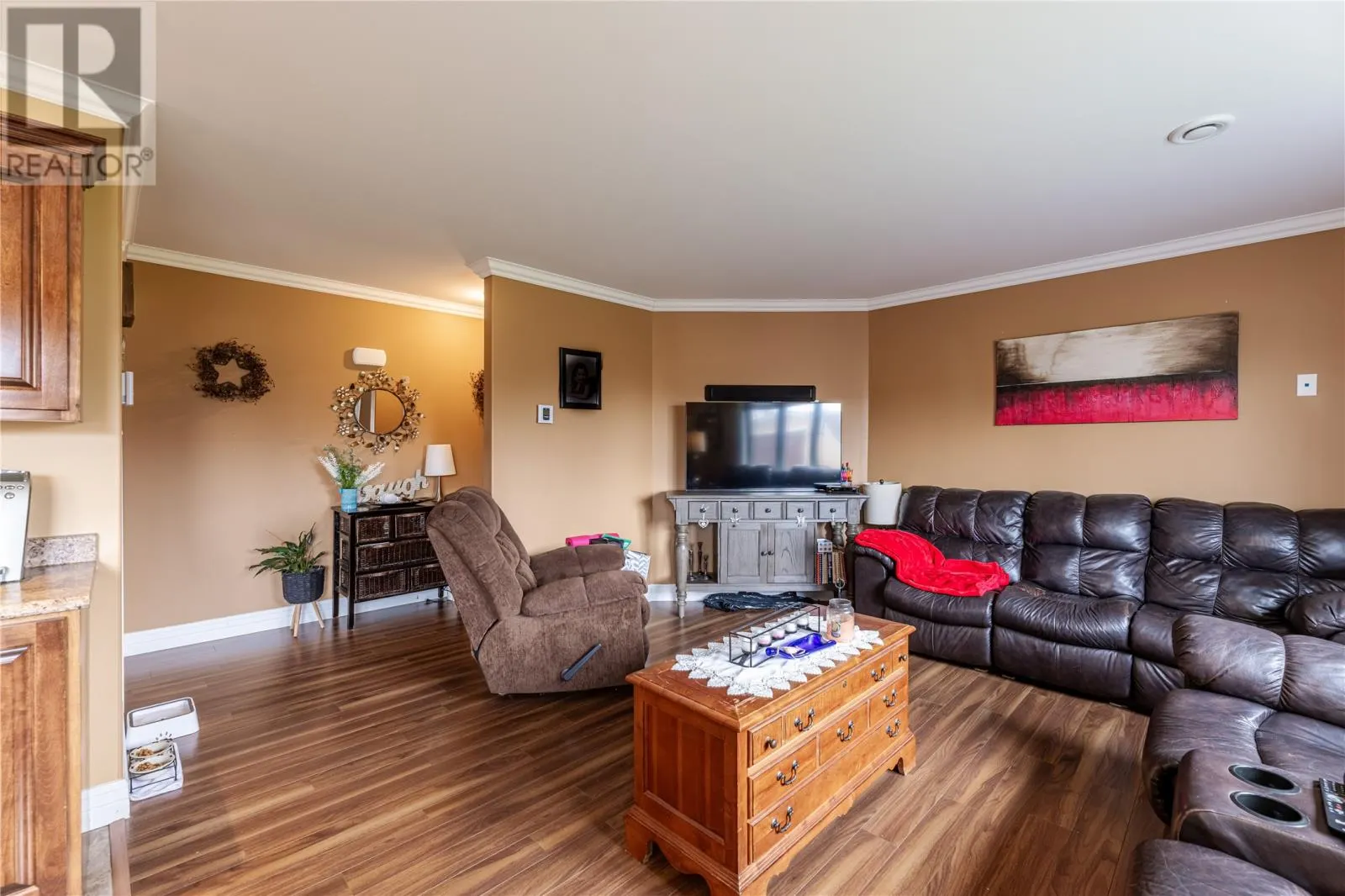 68 Middle Bight Road