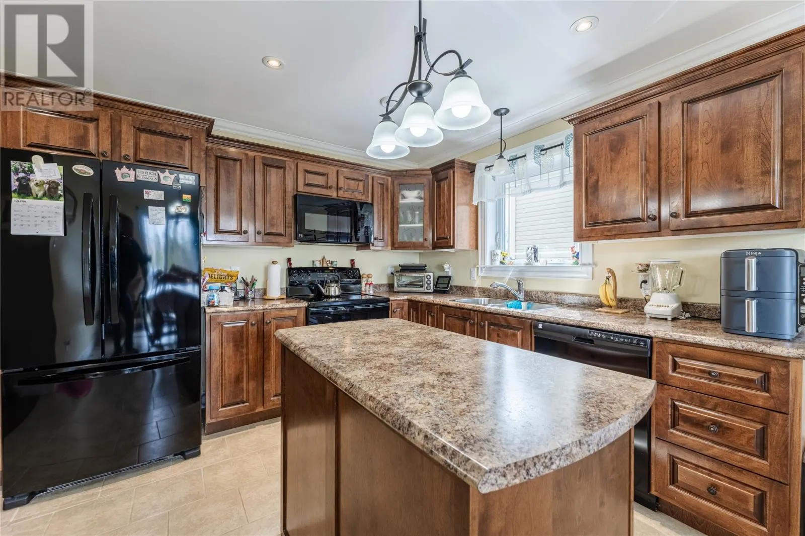68 Middle Bight Road