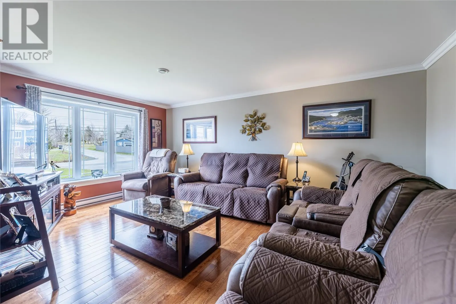 68 Middle Bight Road