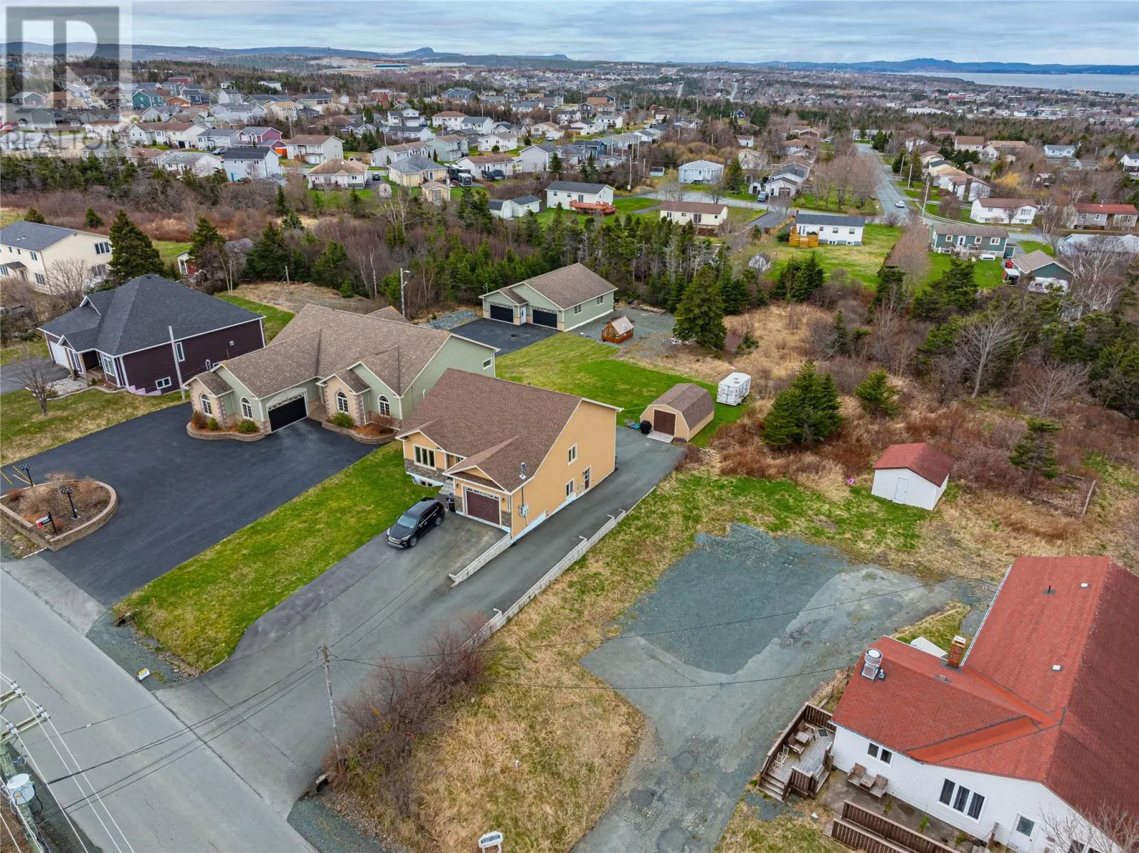 68 Middle Bight Road