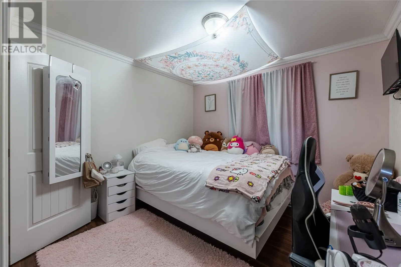 68 Middle Bight Road