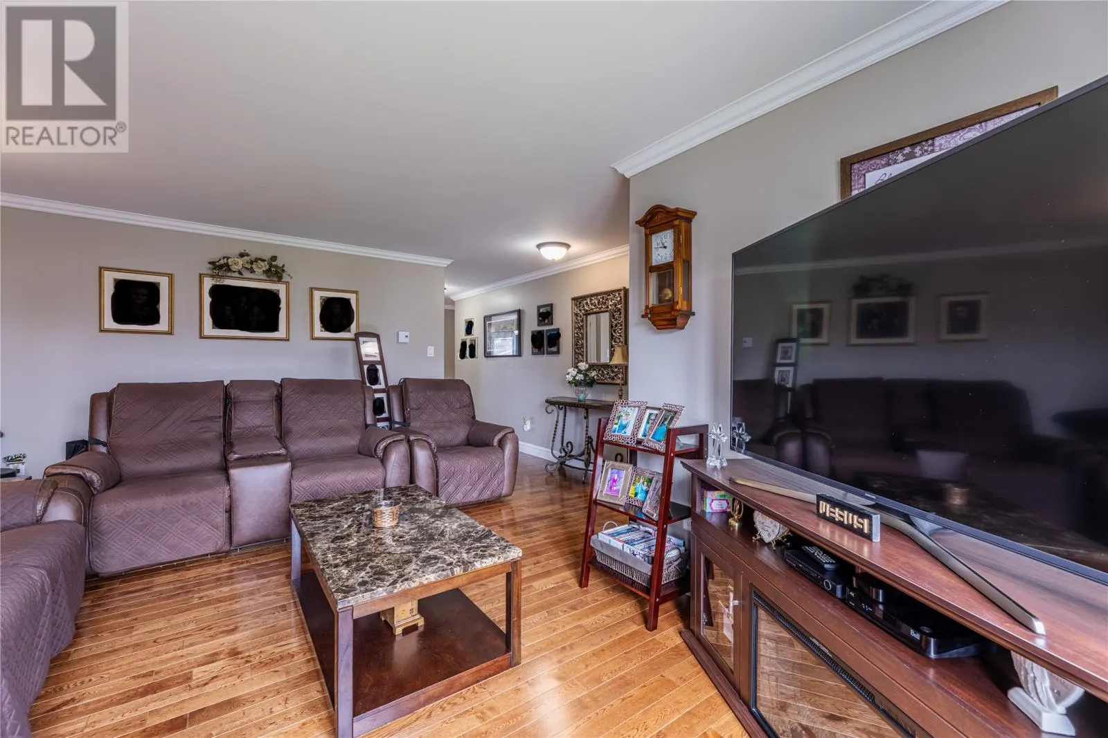 68 Middle Bight Road