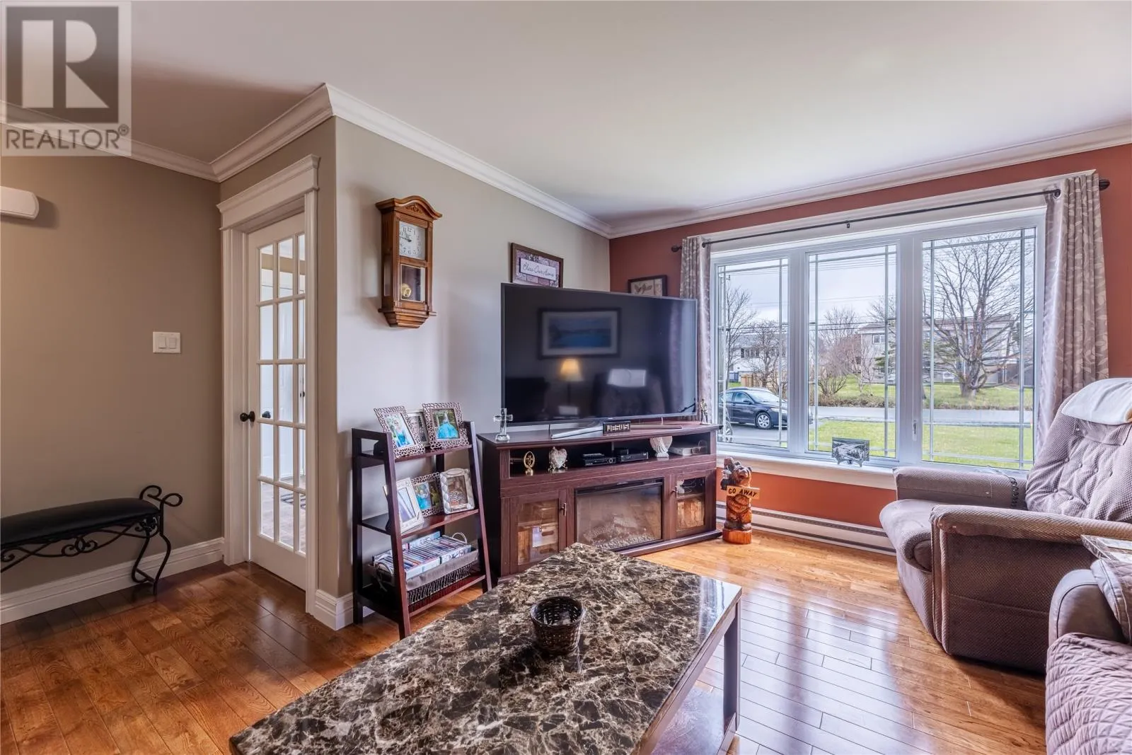 68 Middle Bight Road