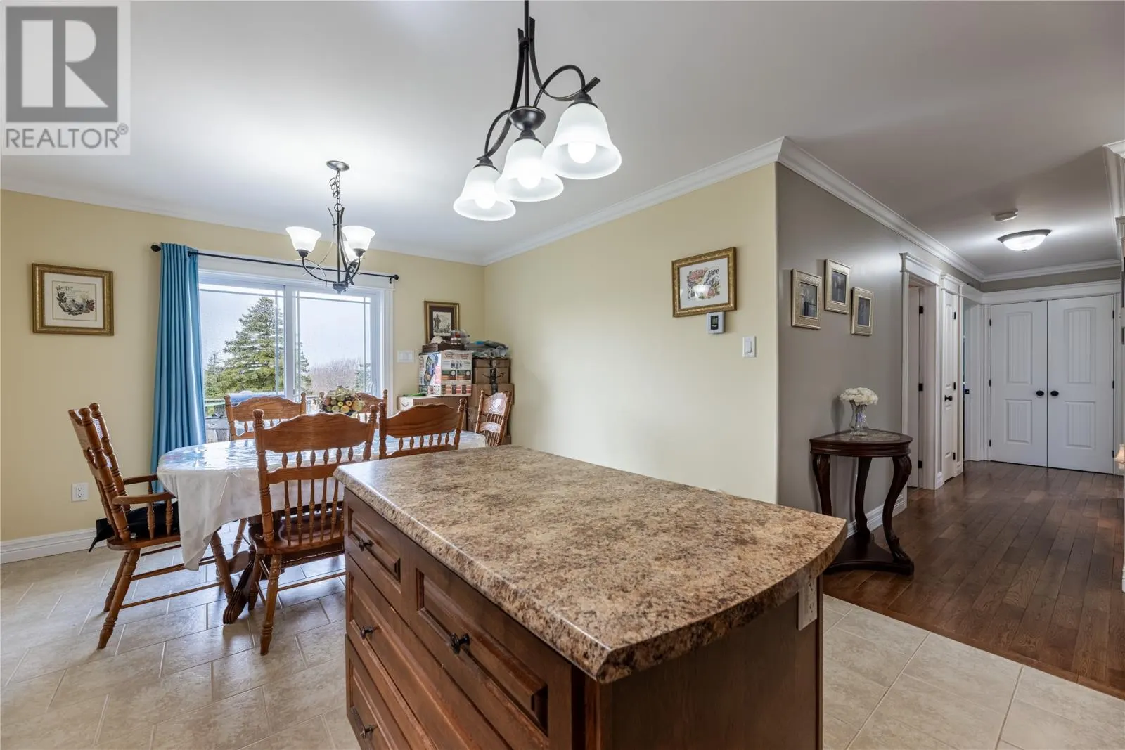 68 Middle Bight Road
