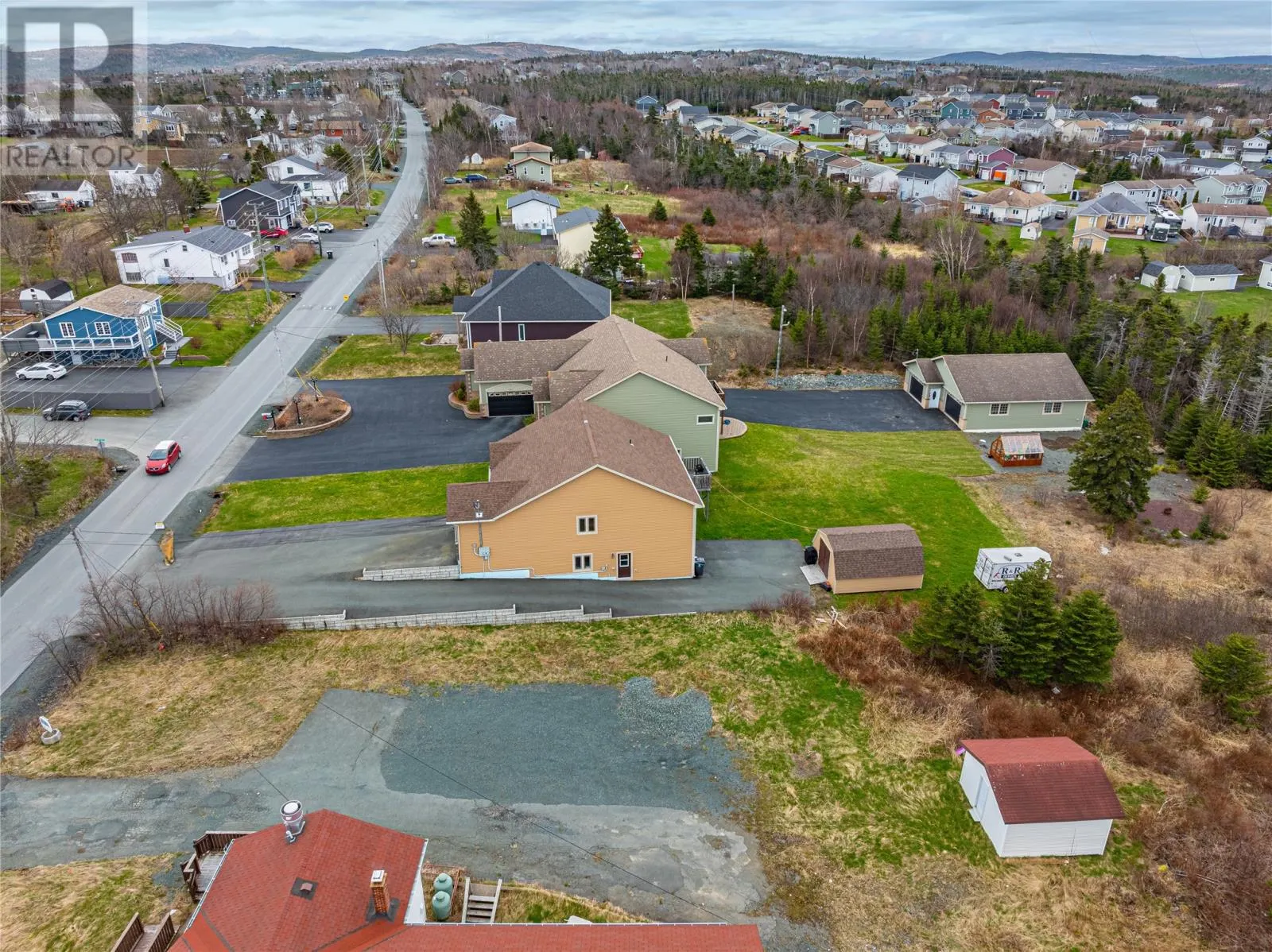 68 Middle Bight Road