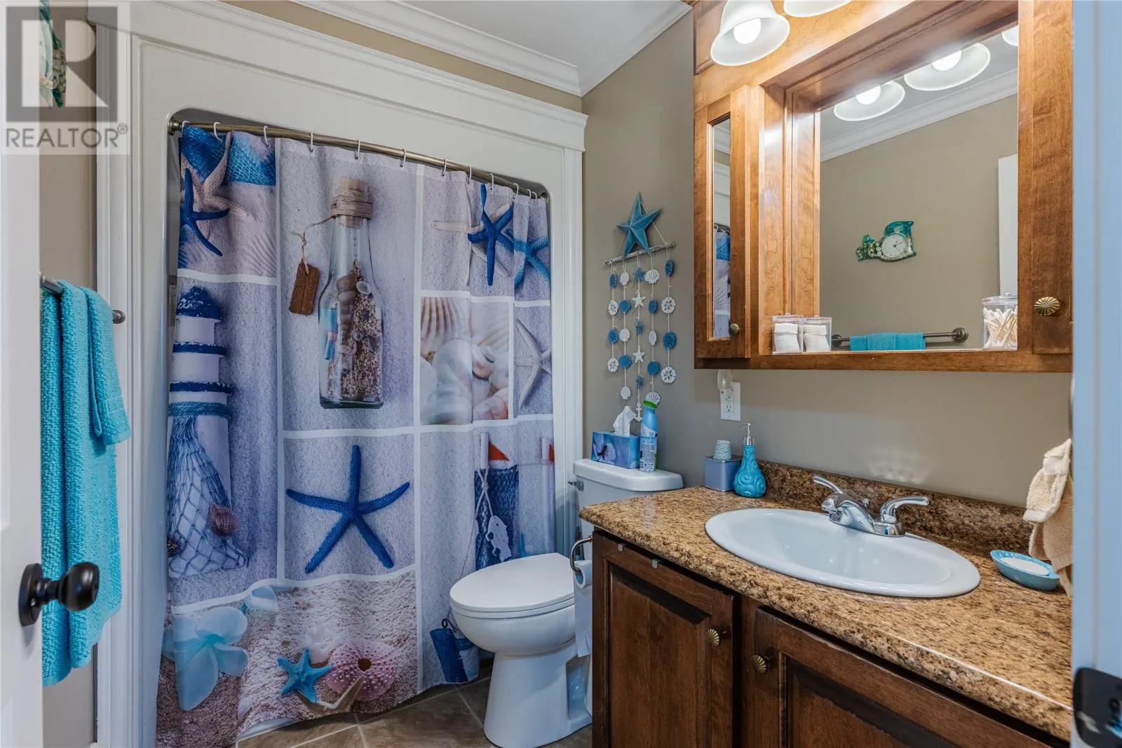 68 Middle Bight Road