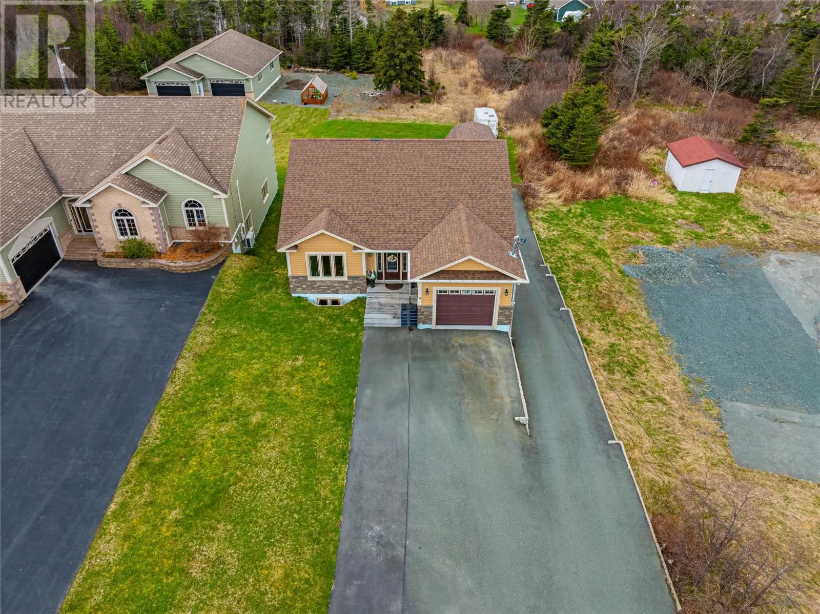 68 Middle Bight Road