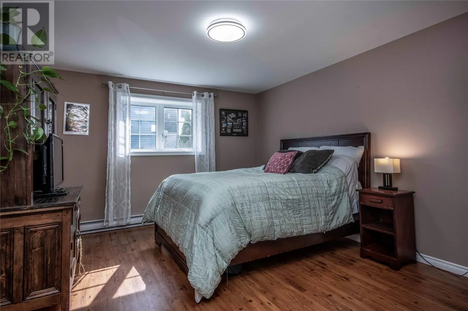 468 Dogberry Hill Road