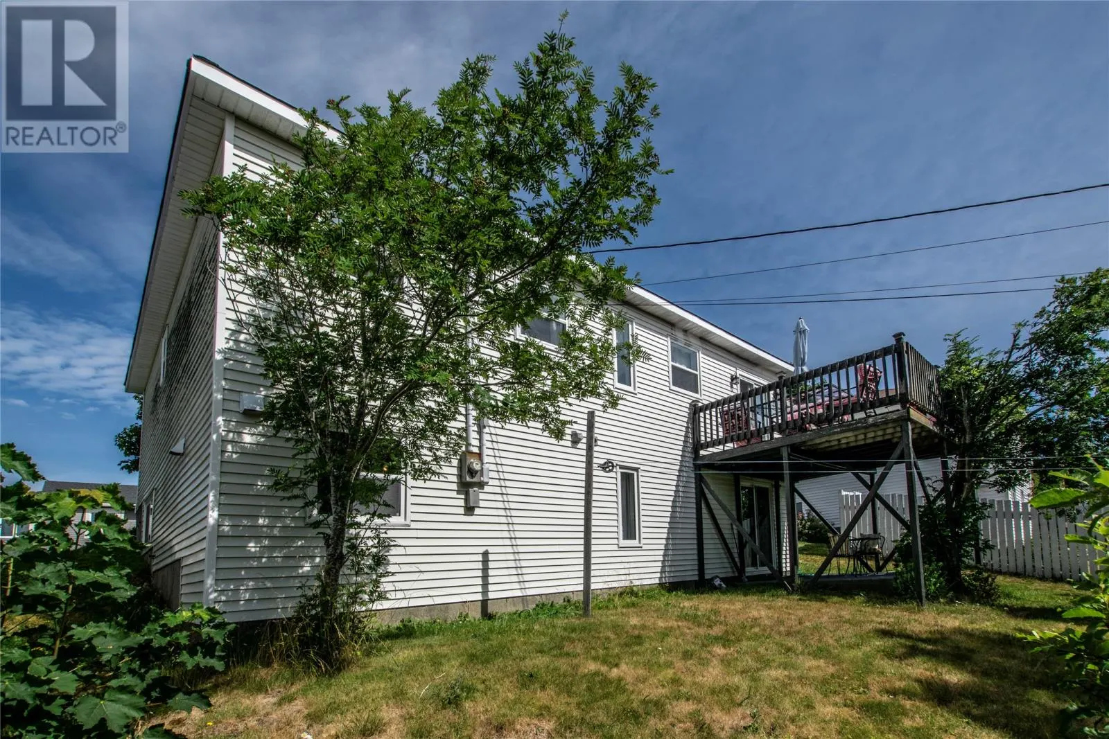 11 Oakridge Drive