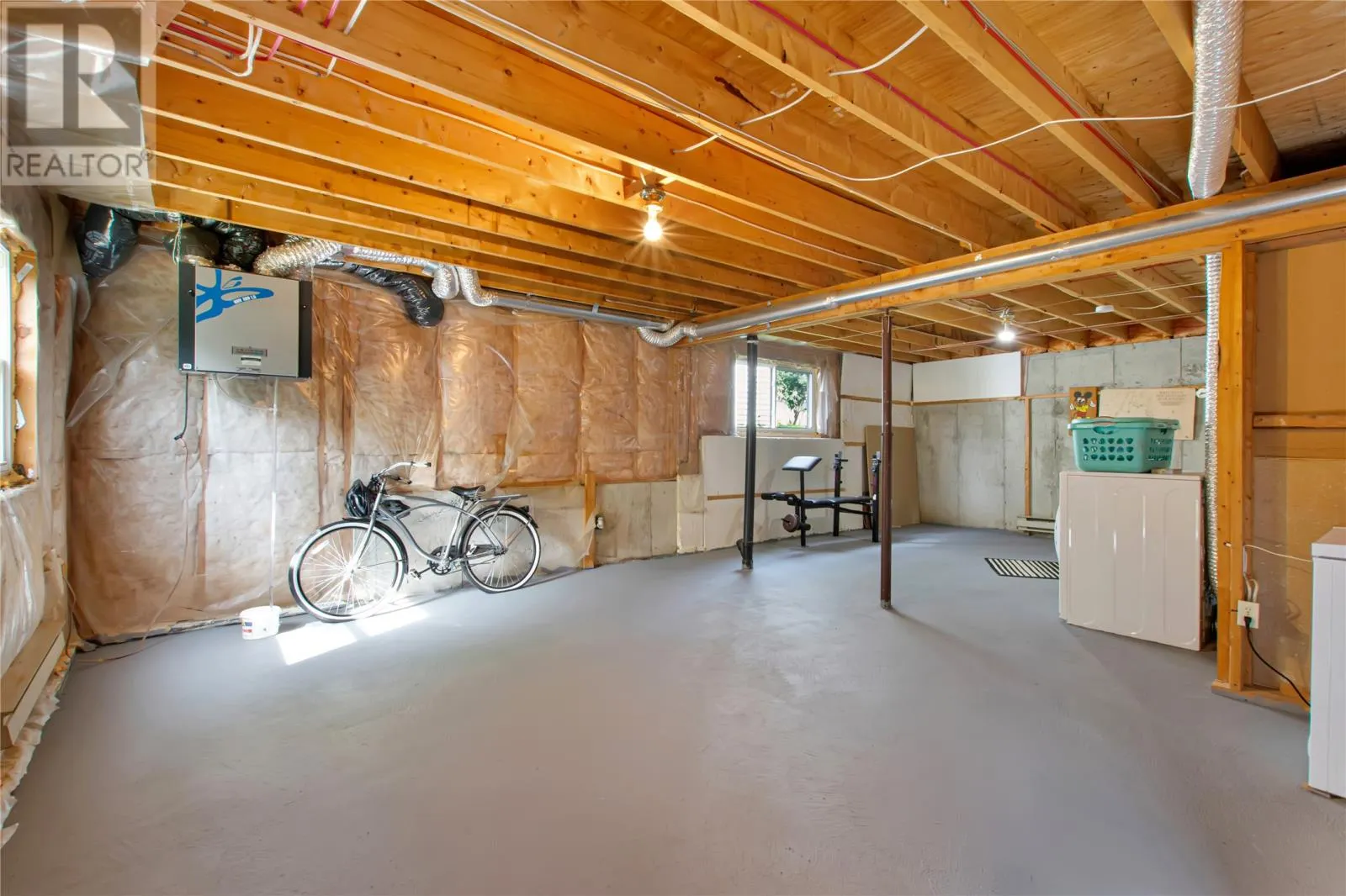 11 Oakridge Drive