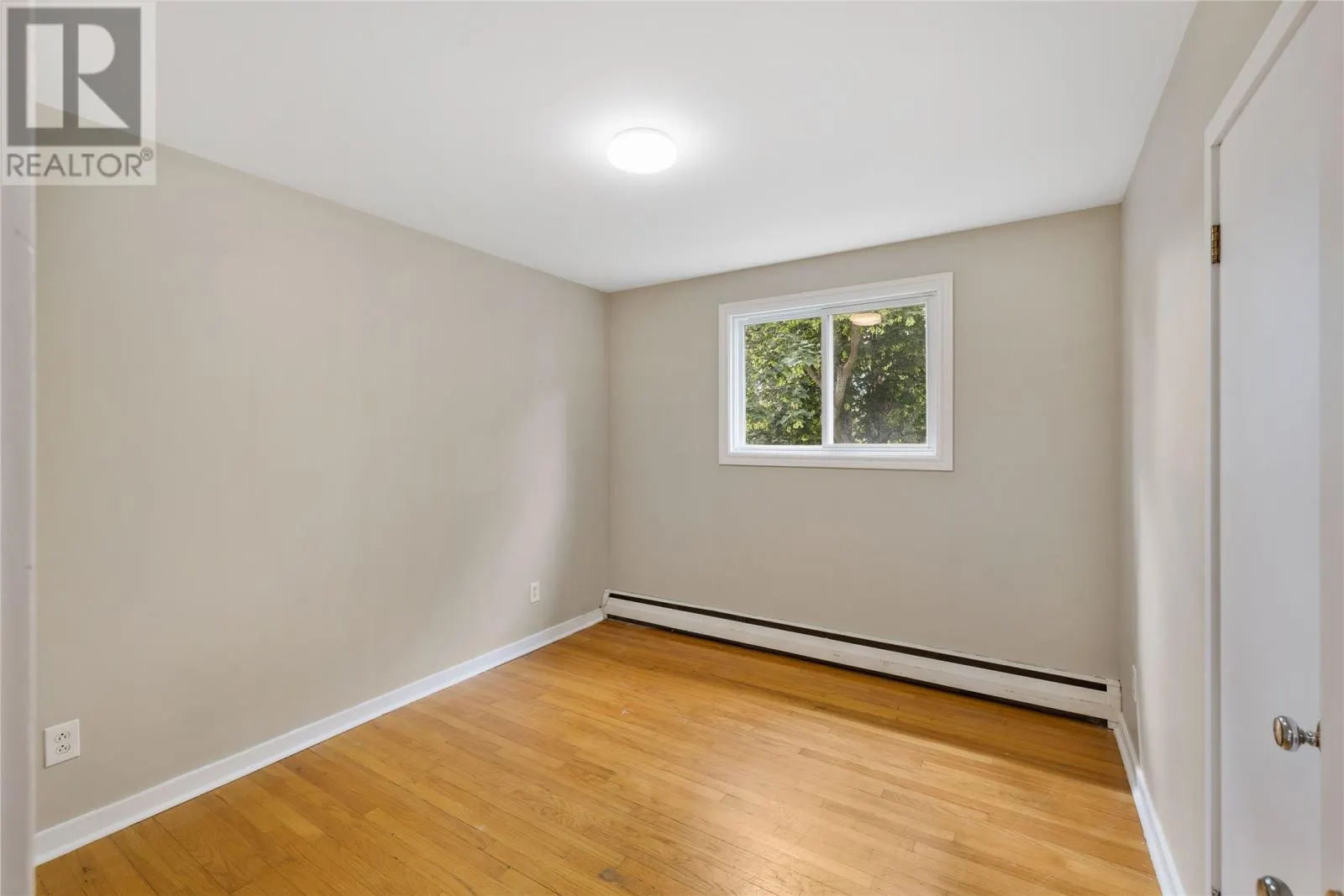 10 Grenfell Avenue